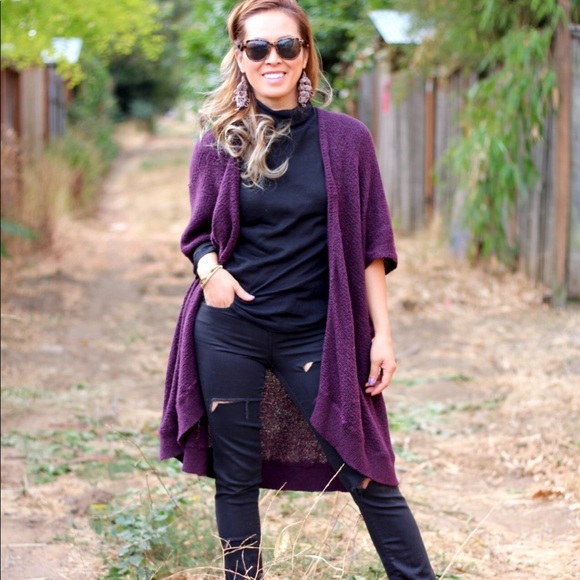 Aritzia Community Cape Cardigan Sweater - Picture 2 of 11